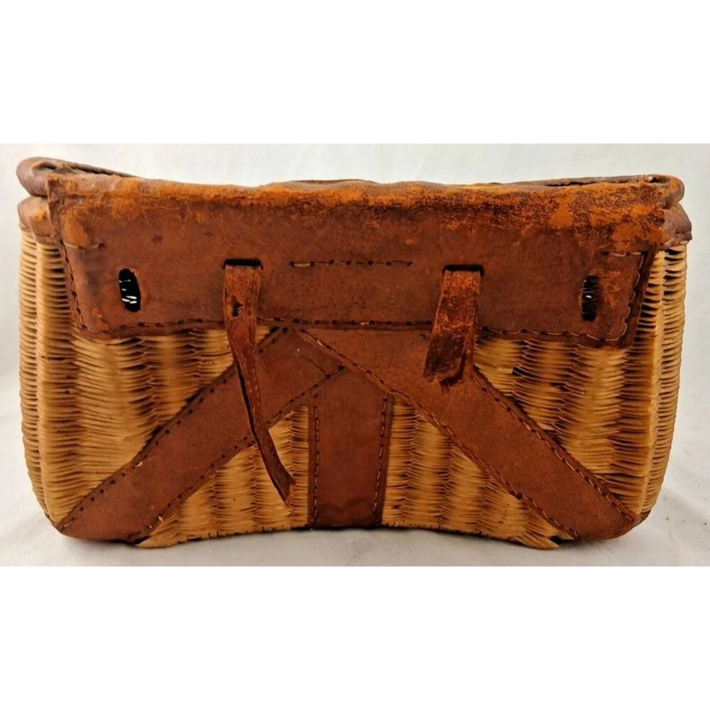 VINTAGE WICKER FISHING CREEL FLY FISH BASKET TROUT CREEL RUSTIC LODGE  Hong Kong